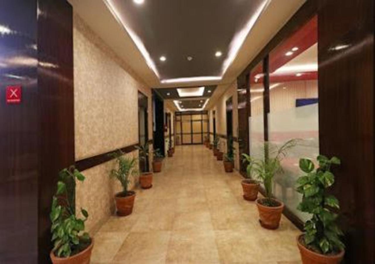 Hotel Loto - Sector 66 Noida Exterior photo